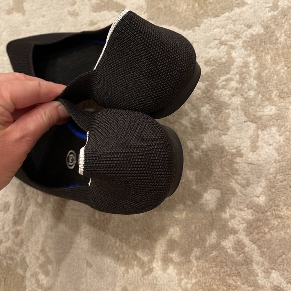 Rothy's The Point in Classic Black - White Halo Size 8 - Picture 3 of 7